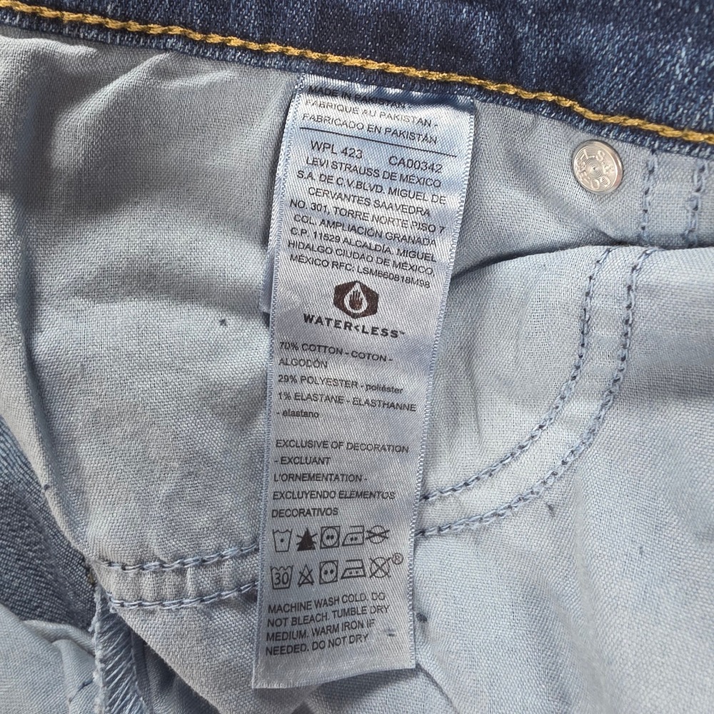 Denizen from Levi's Women 8 Blue Straight Jeans High Rise Stretch Medium Wash - Picture 3 of 11